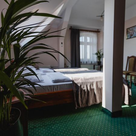 Hotel Aslan Tarnowskie Gory Exterior photo